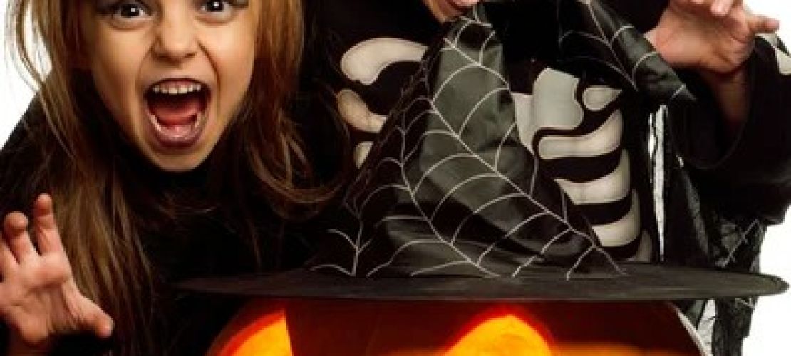 depositphotos_12058078-stock-photo-child-in-halloween-costume