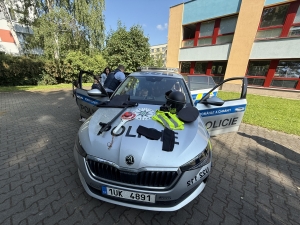 Policie ČR-n&aacute;v&scaron;těva v Beru&scaron;k&aacute;ch