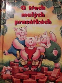 Koť&aacute;tka si četla O třech pras&aacute;tk&aacute;ch
