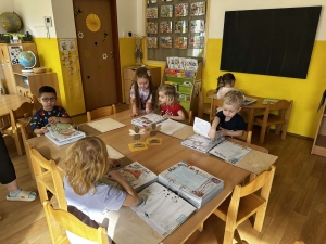 Jak Včelka četla knihu🐝📖